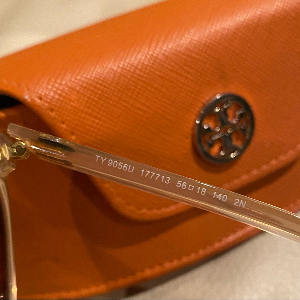 Tory Burch TY9056U Sunglasses with leather case. - Picture 7 of 11